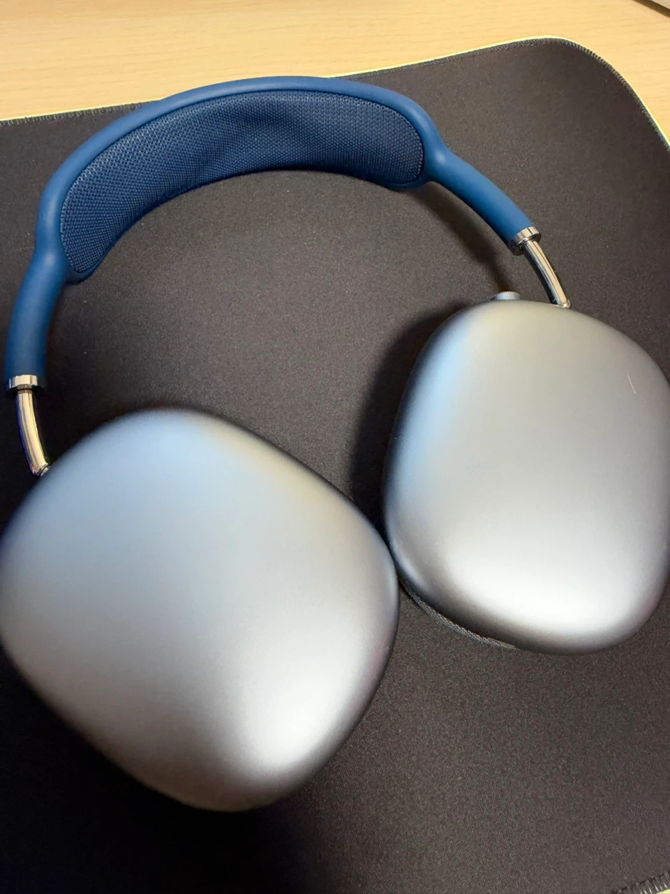 Apple AirPods Max 1st Gen