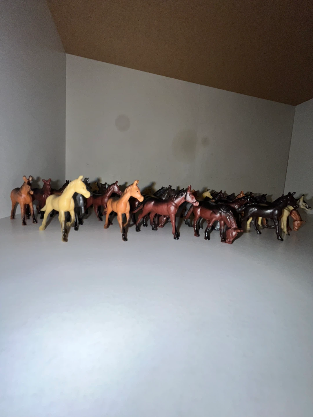 Large collection of plastic toy horses - photo 4