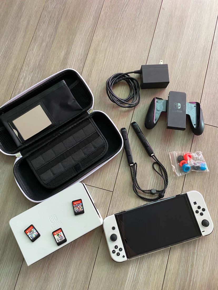 🎮 Nintendo Switch OLED + 3 Mario Games - photo 3