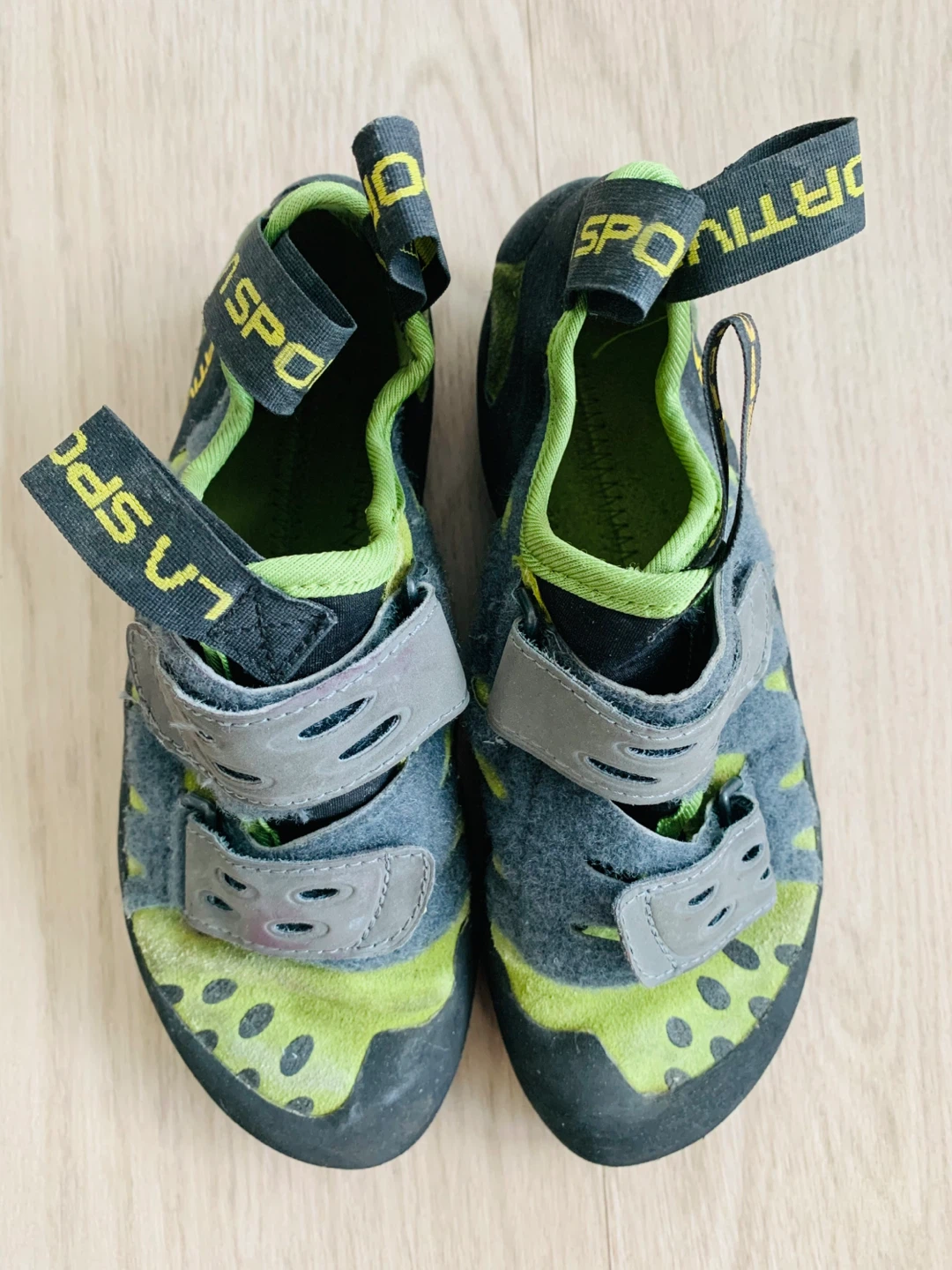 La Sportiva Men’s Tarantula Climbing Shoes (size USA 6 / EUR 38)