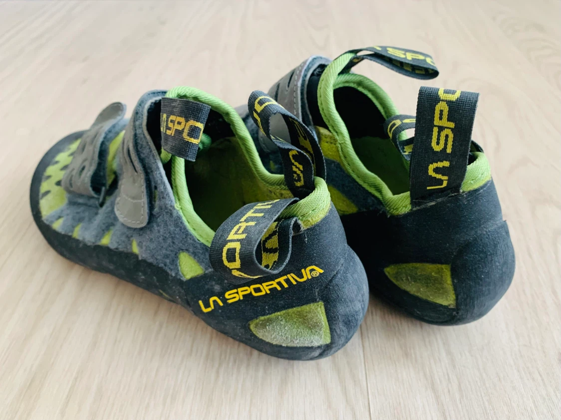 La Sportiva Men’s Tarantula Climbing Shoes (size USA 6 / EUR 38) - photo 3