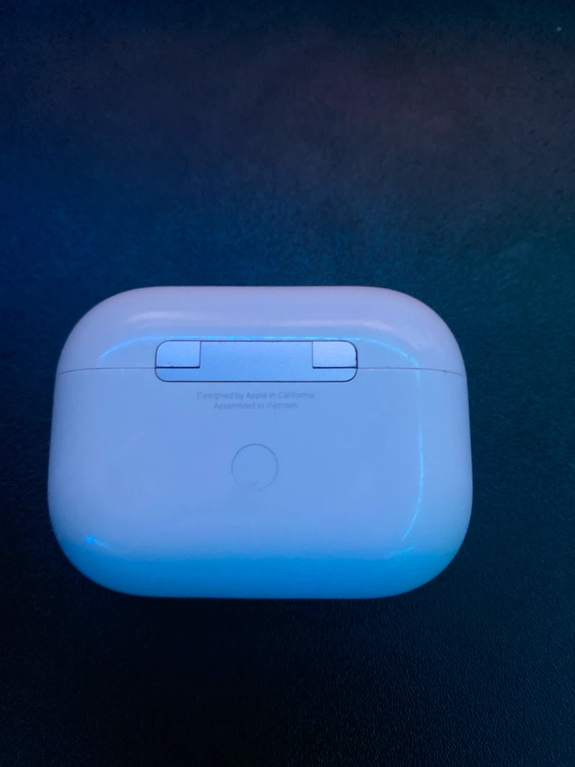 Apple AirPods Pro (NEED GONE ASAP) price negotiable - photo 2