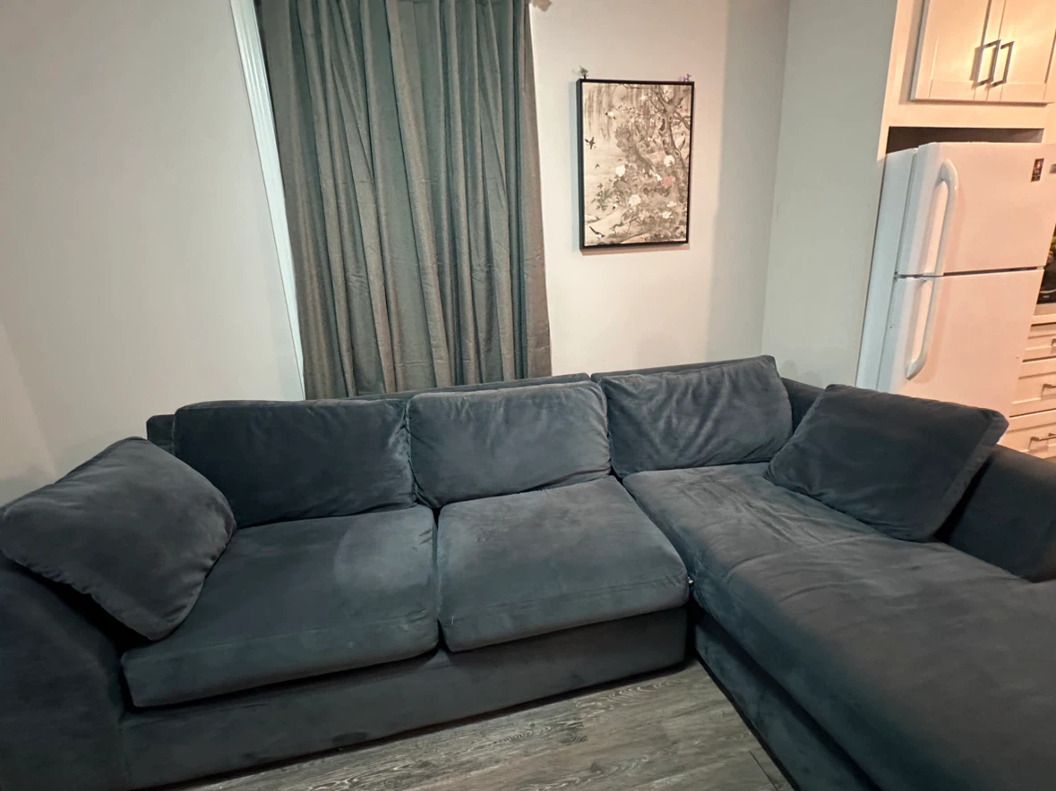 BEAUTIFUL BLUE COUCH NEED GONE ASAP - photo 2