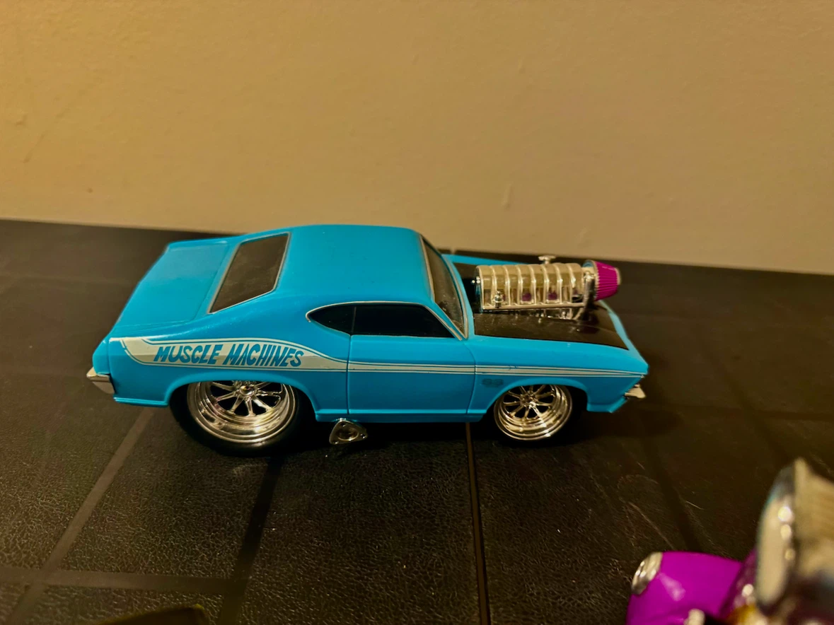 3 Diecast Muscle Cars. - photo 3