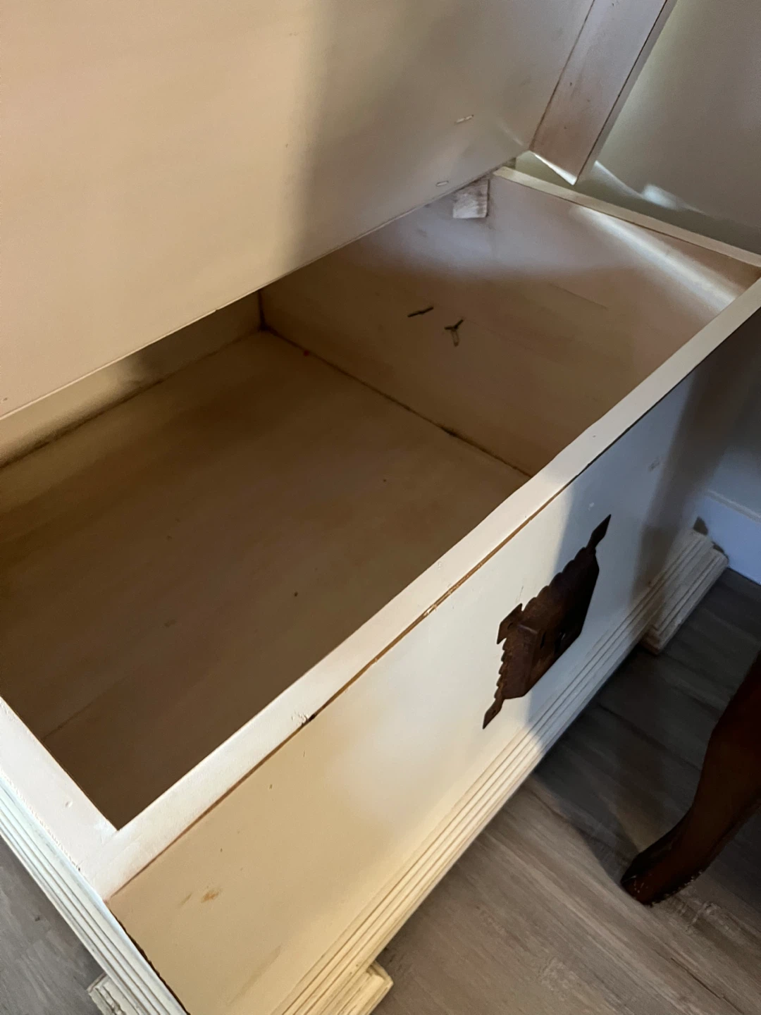 White Wooden Storage Chest - photo 5