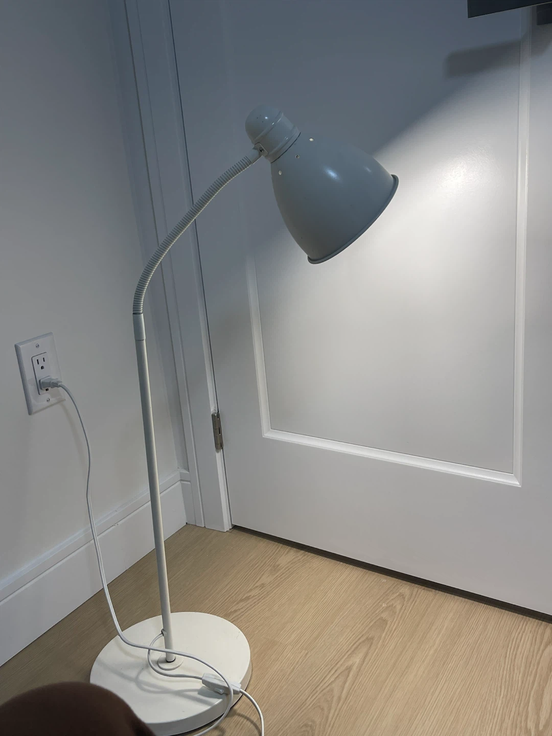 White Adjustable Floor Lamp - photo 2