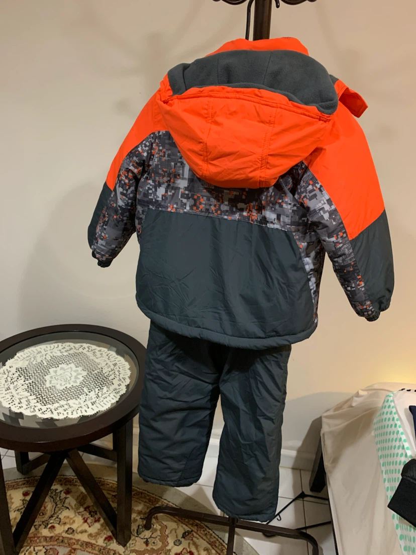Snozu Kids Winter Snow Suit, Size 6 - photo 2