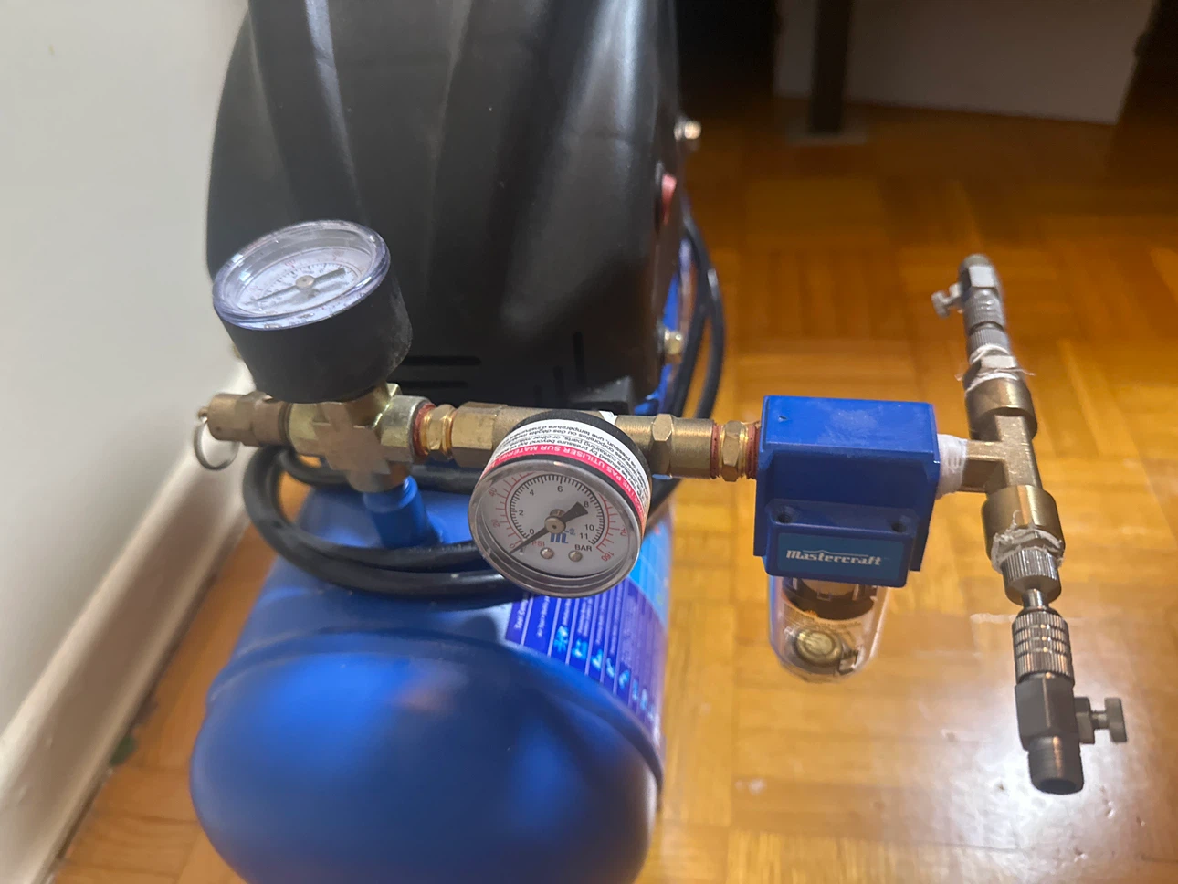 Mastercraft 2-Gallon Air Compressor - photo 2