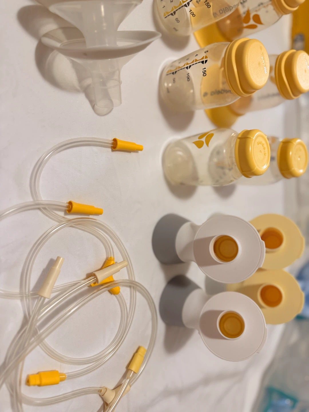In Flex Medela Breast Pump Set with Accessories - photo 5