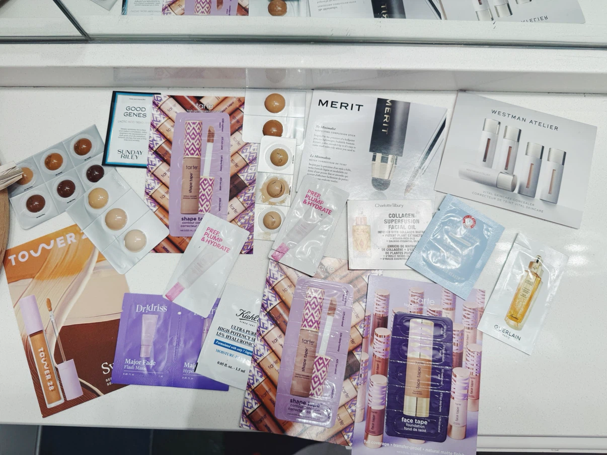 Beauty Declutter Bundle + Hair Clips + Samples + Makeup Bag - photo 5