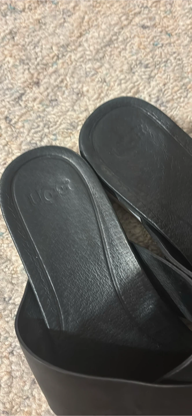 UGG black leather slide sandals - photo 2