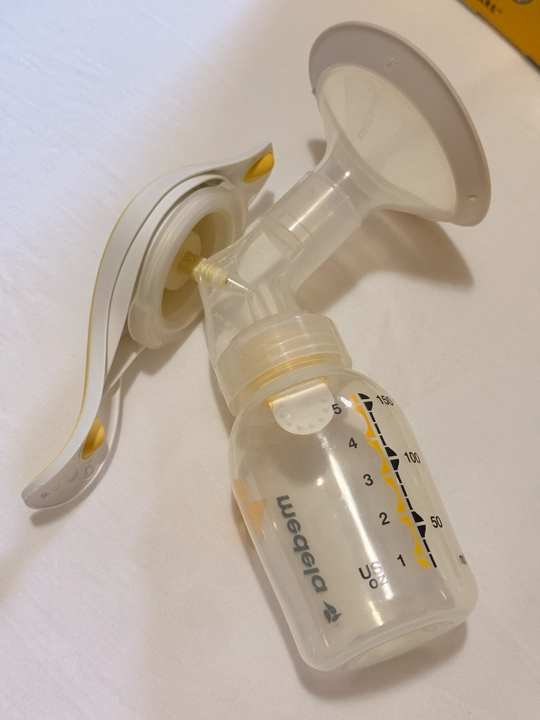 Medela Harmony Manual Breast Pump