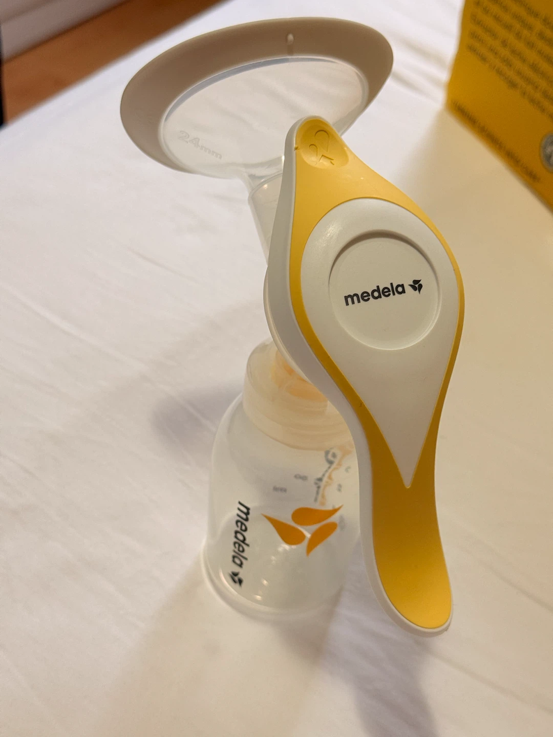 Medela Harmony Manual Breast Pump - photo 2