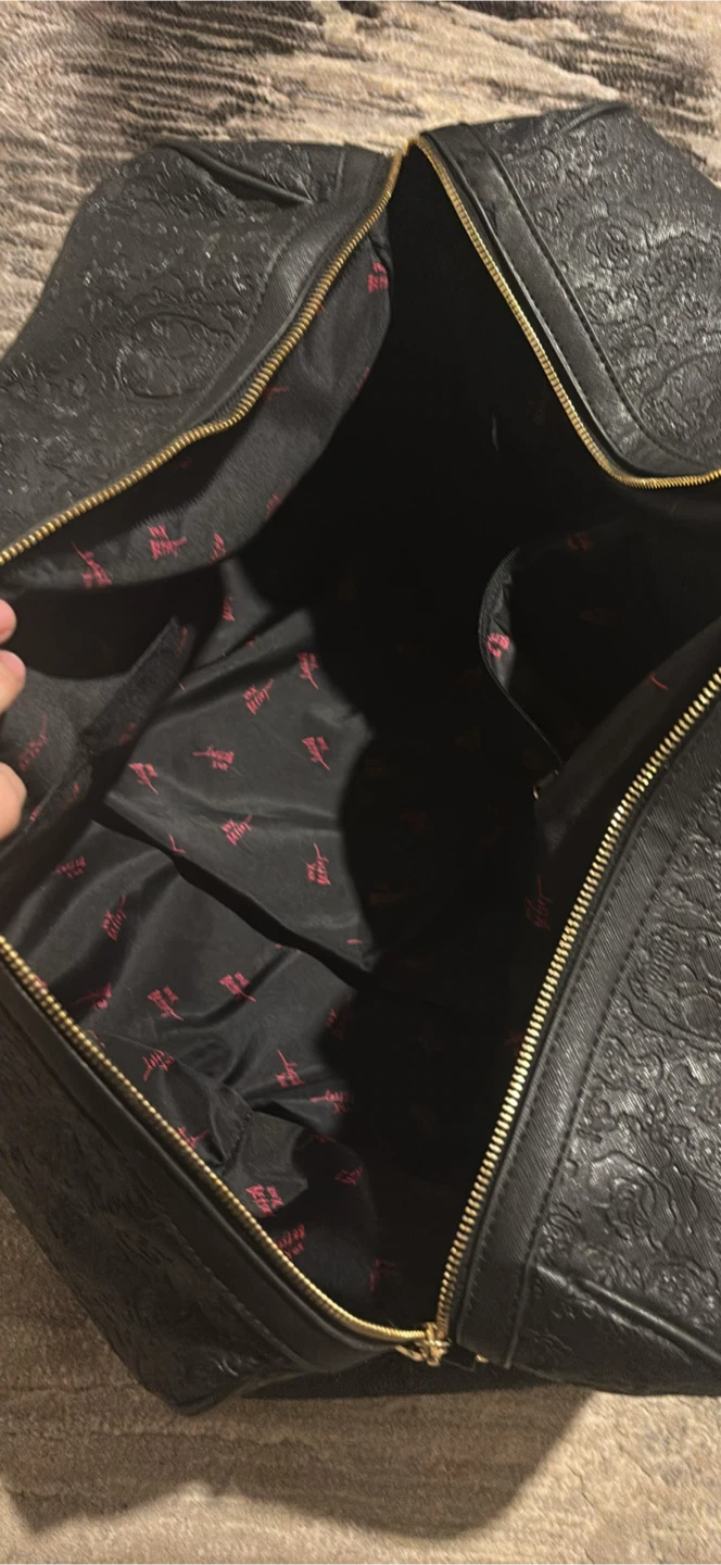 Betsey Johnson Black Skull & Rose Weekender Bag - photo 2