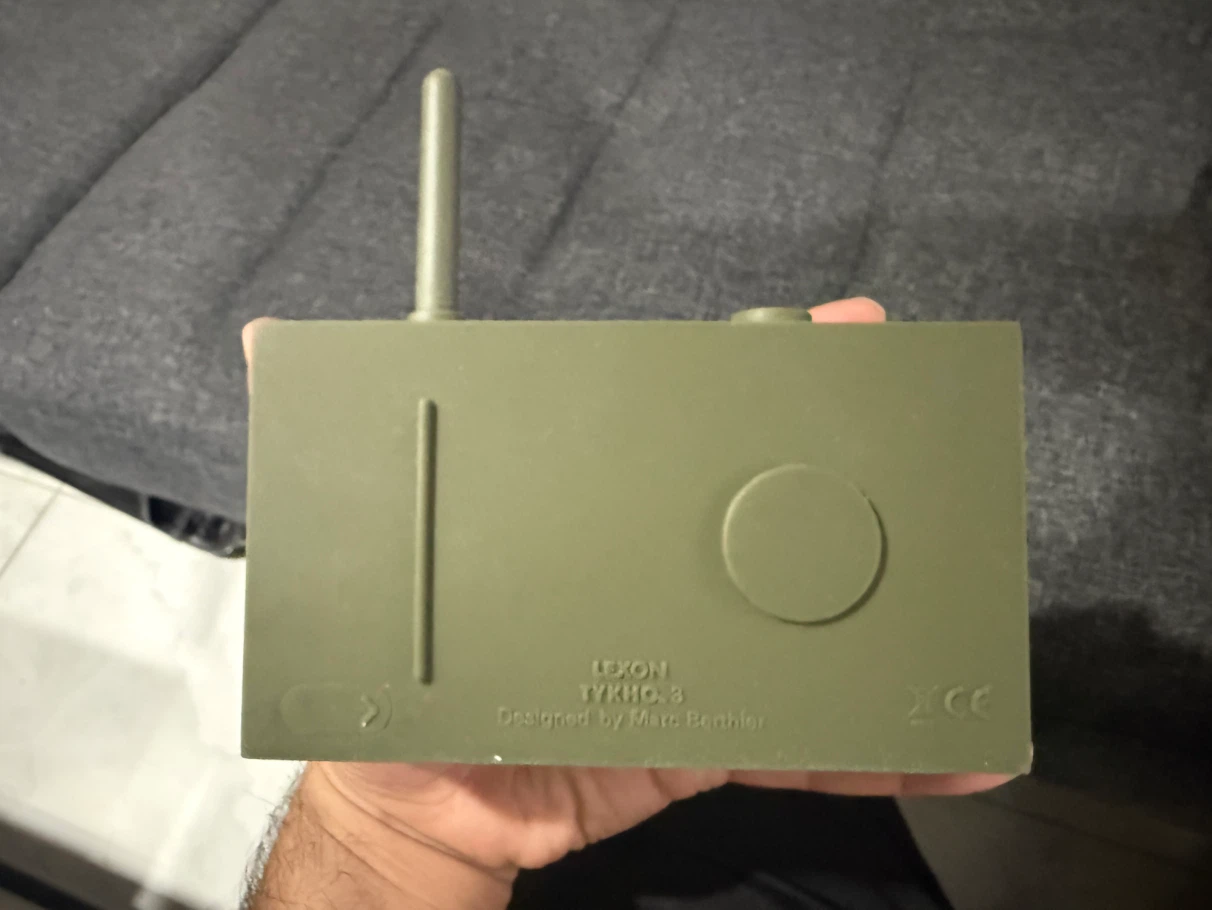 Lexon Tykho 3 FM Radio and Bluetooth Speaker - photo 2