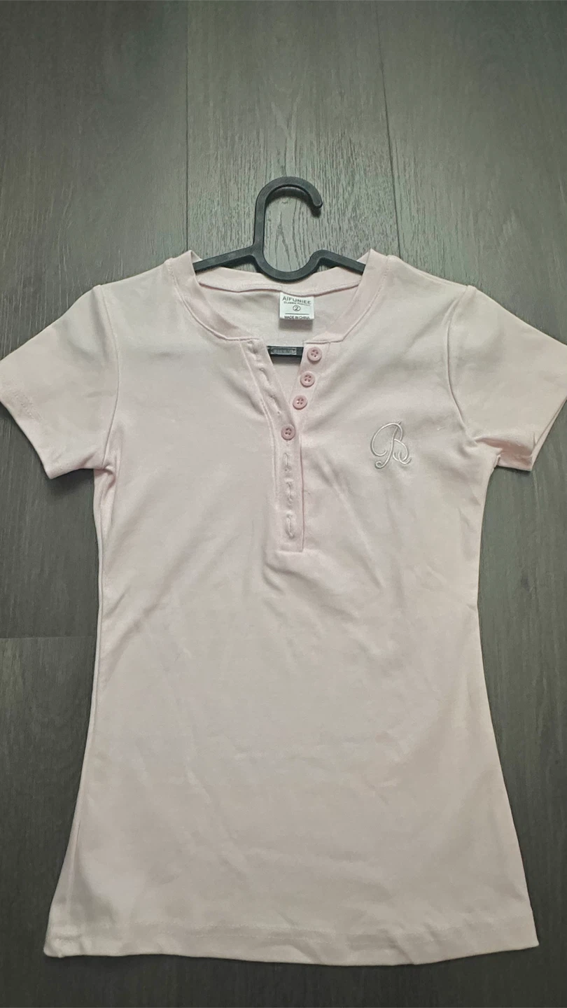Slim-Fit Baby Pink V-Neck Henley Tee - photo 3