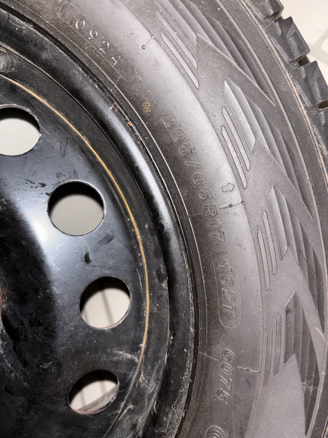 Yokohama IceGuard Winter Tires 225/65R17 - photo 4