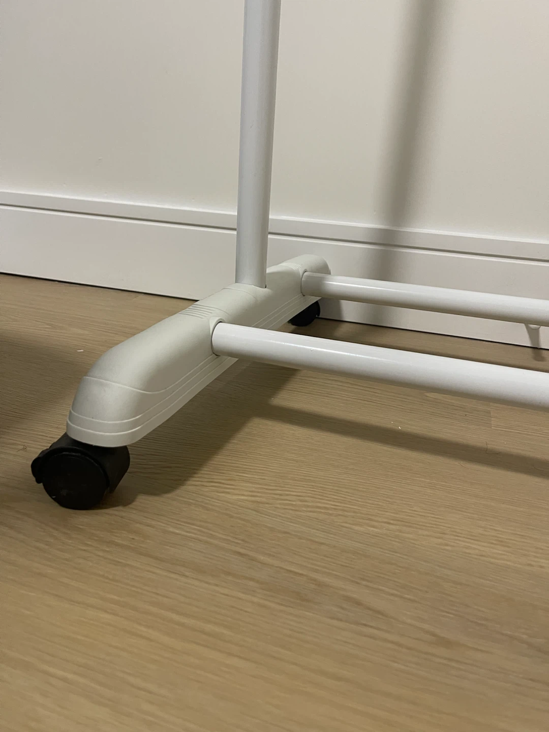Adjustable Metal Clothes Rack - photo 4