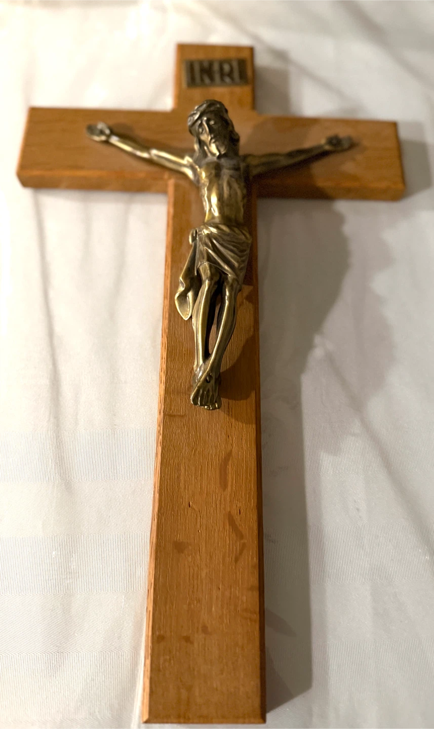 Wooden Crucifix with Brass Corpus ~12”x9” - photo 2