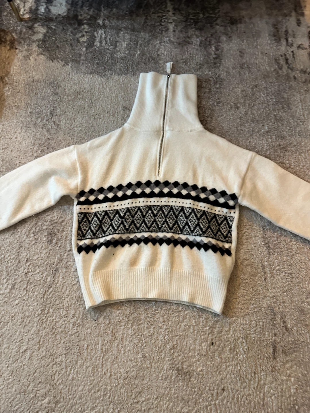 White Quarter-Zip Knit Sweater with Pattern