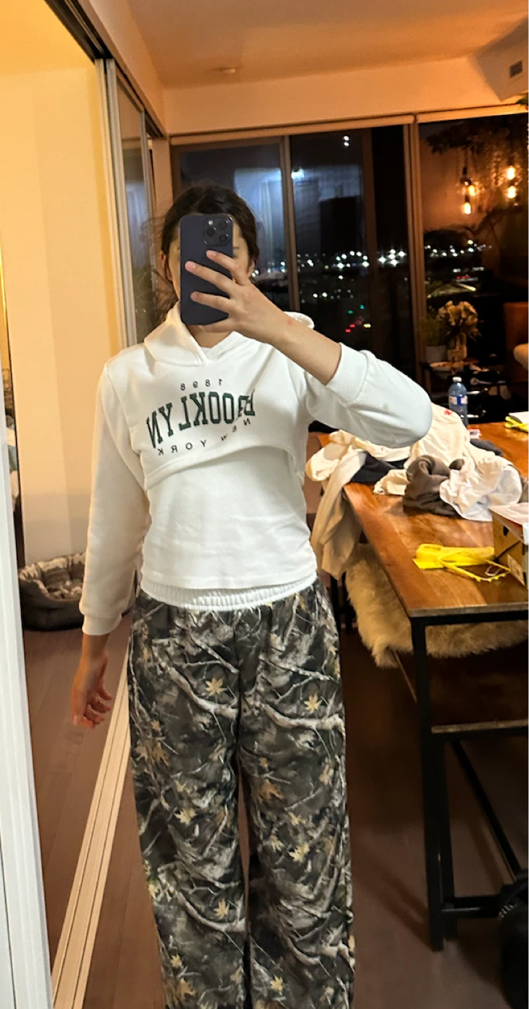 Brooklyn New York Crop Hoodie - photo 3