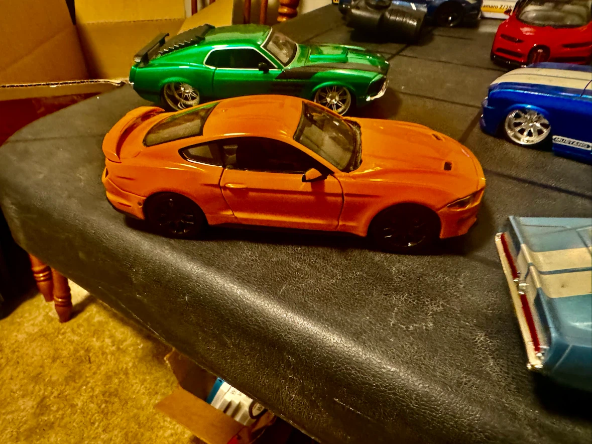 4 Diecast Mustang’s. 1/24th scale. $15 each - photo 3