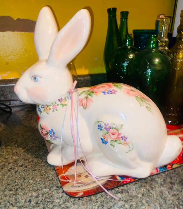 Ceramic Hand-Painted Floral Bunny Figurine - photo 2