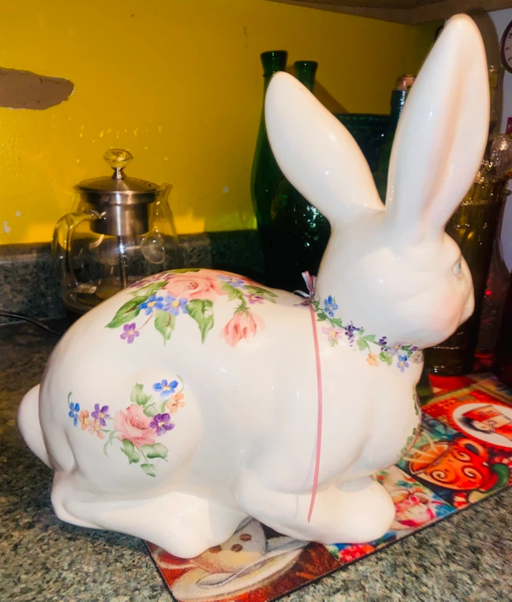 Ceramic Hand-Painted Floral Bunny Figurine - photo 3