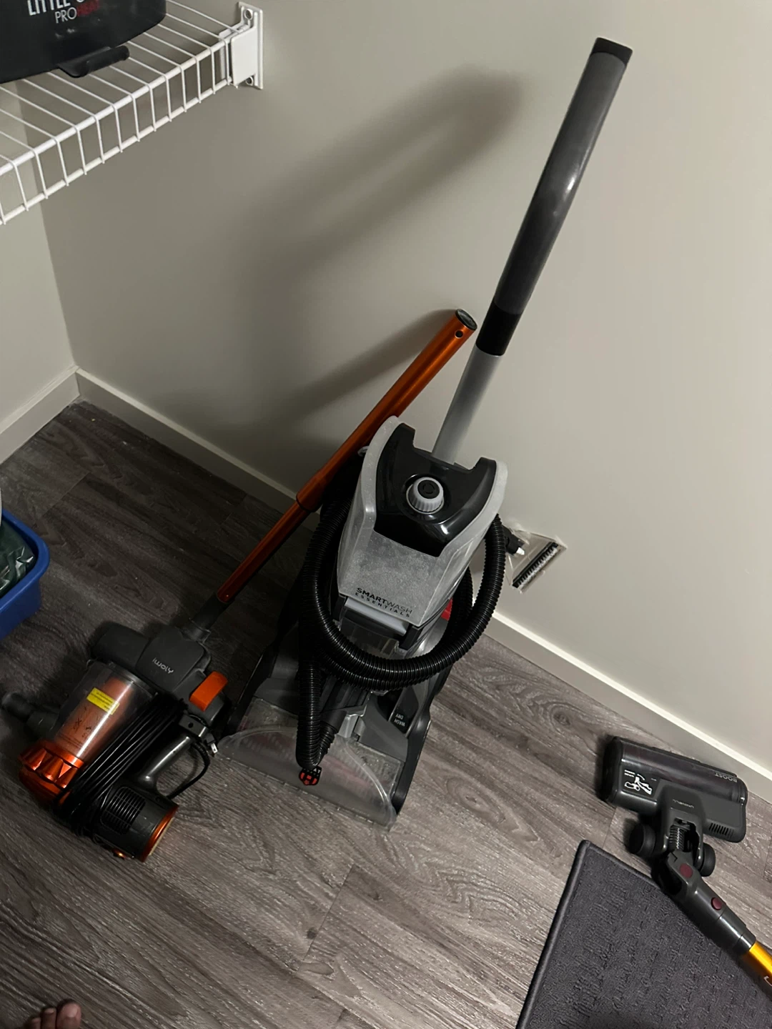 Hoover SmartWash Essentials and Iwoly Vacuum