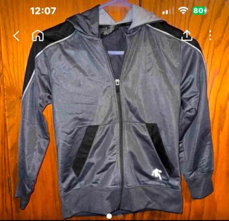 Boys AND1 zip up hoody , size small