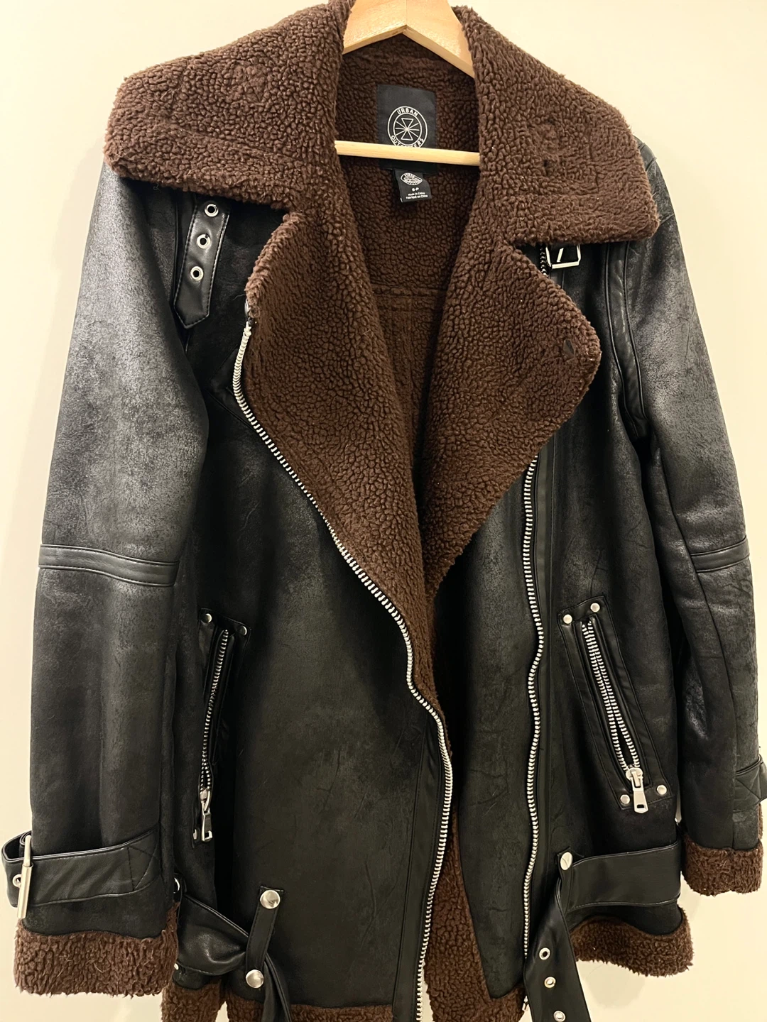 Urban Outfitters Faux Leather Jacket - photo 4