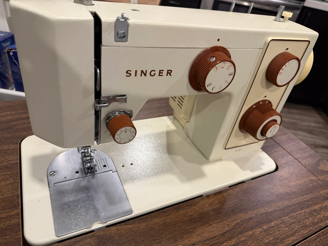 Singer 5107 Sewing Machine with Wood Cabinet