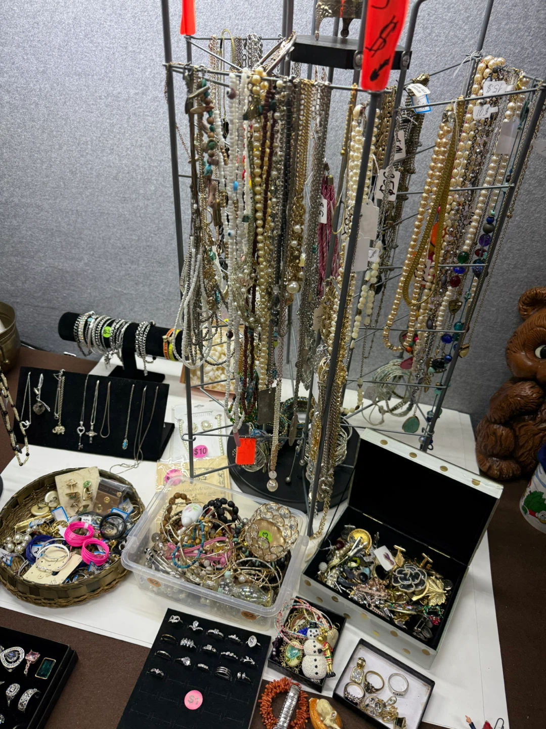 Jewelry Sale - Rings Necklaces Bracelets Brooches - photo 3