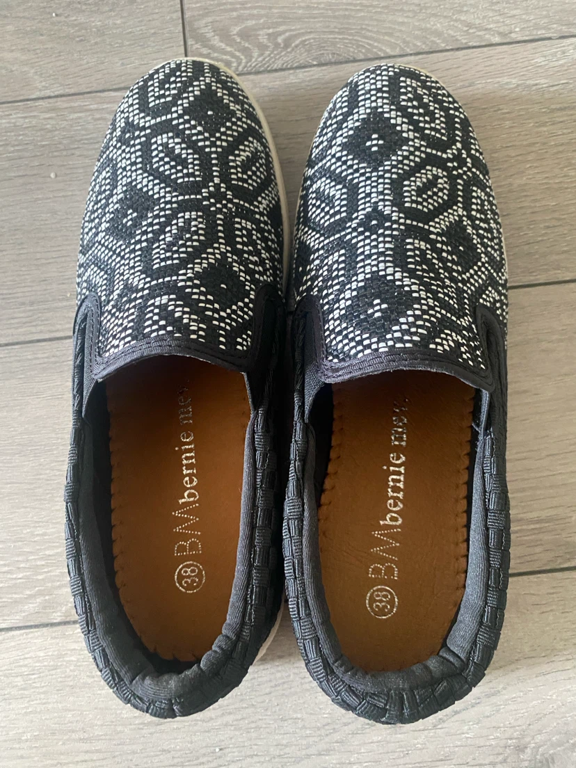 BAmbernie Slip-On Shoes - Size 6 - photo 2