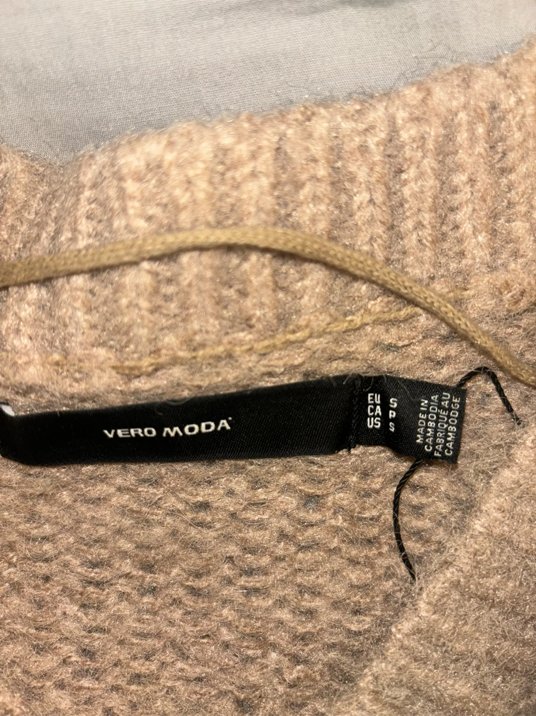 Vero Moda V-Neck Knit Sweater - photo 2