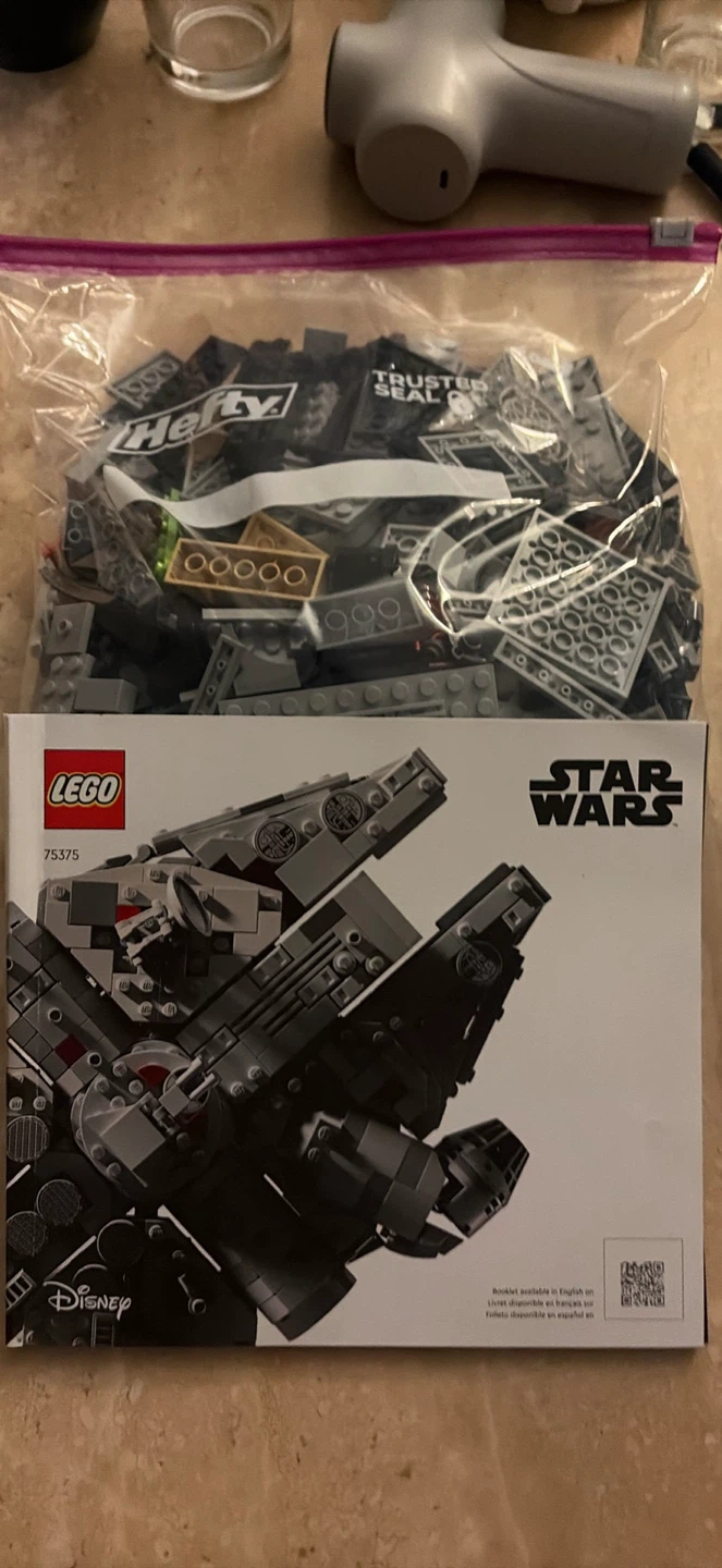 LEGO Star Wars Millennium Falcon 75375