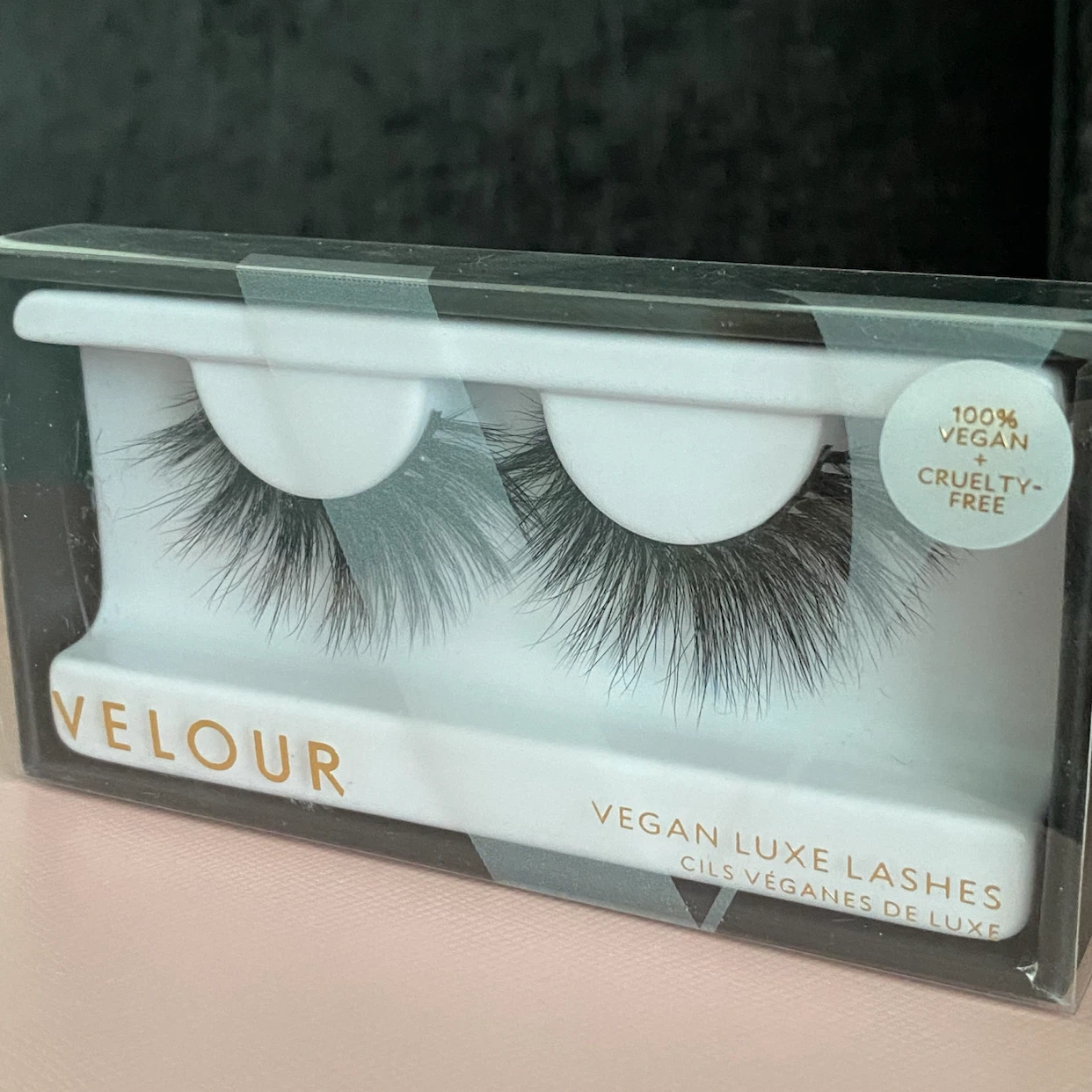 Velour Vegan Luxe Lashes 25 USES (reg$34)