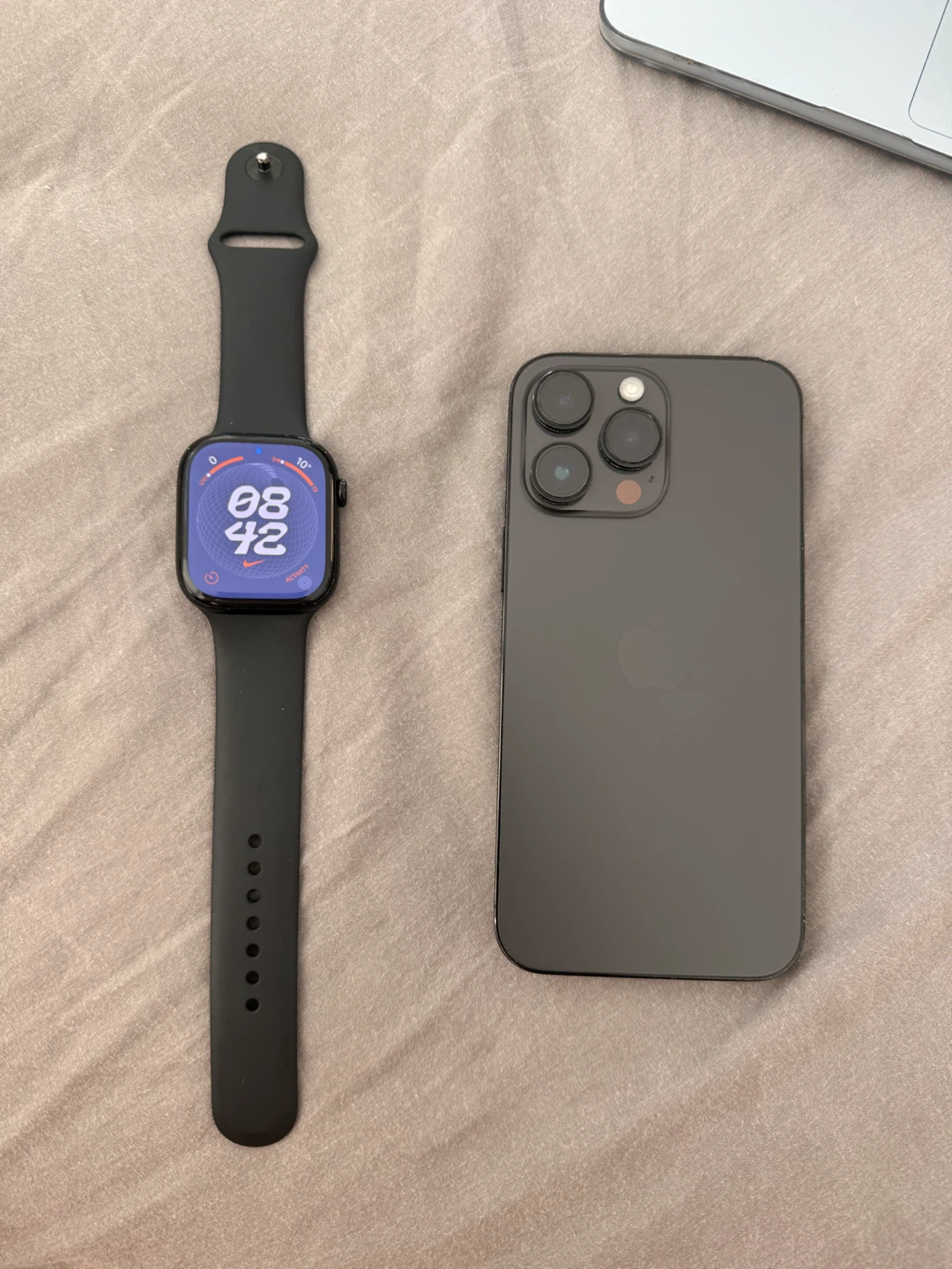 Iphone 14 pro max 256 with apple watch series 10-46mm