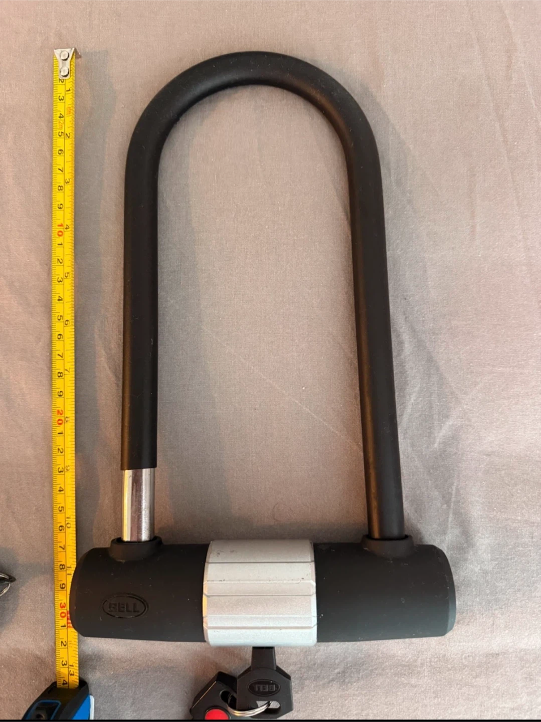 Bell U-locks with a coiled cables - photo 5