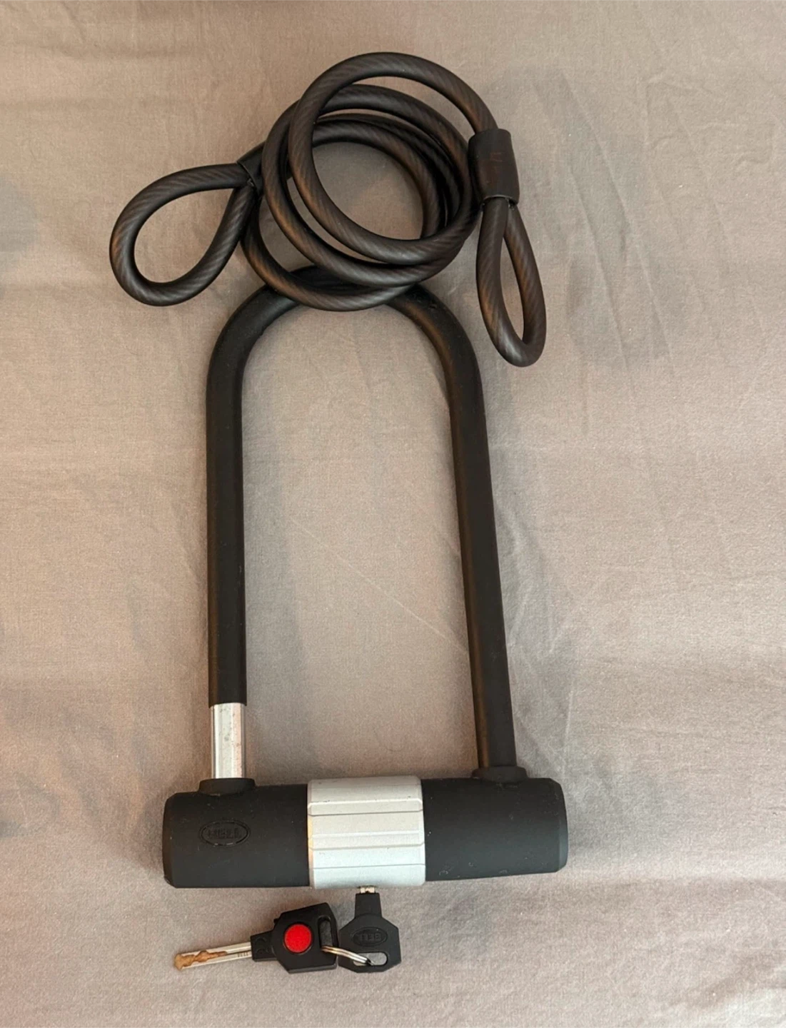 Bell U-locks with a coiled cables - photo 2