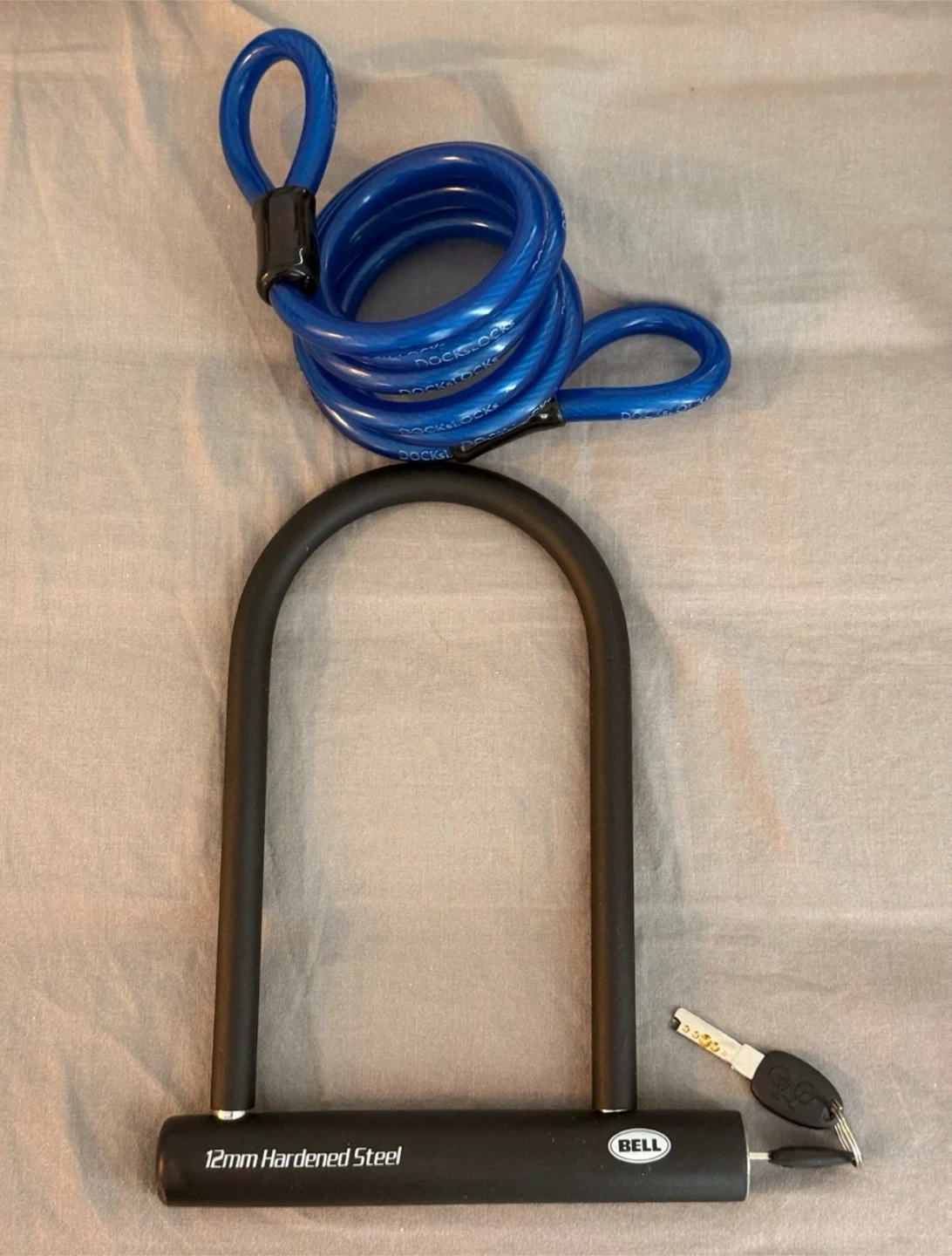 Bell U-locks with a coiled cables - photo 3