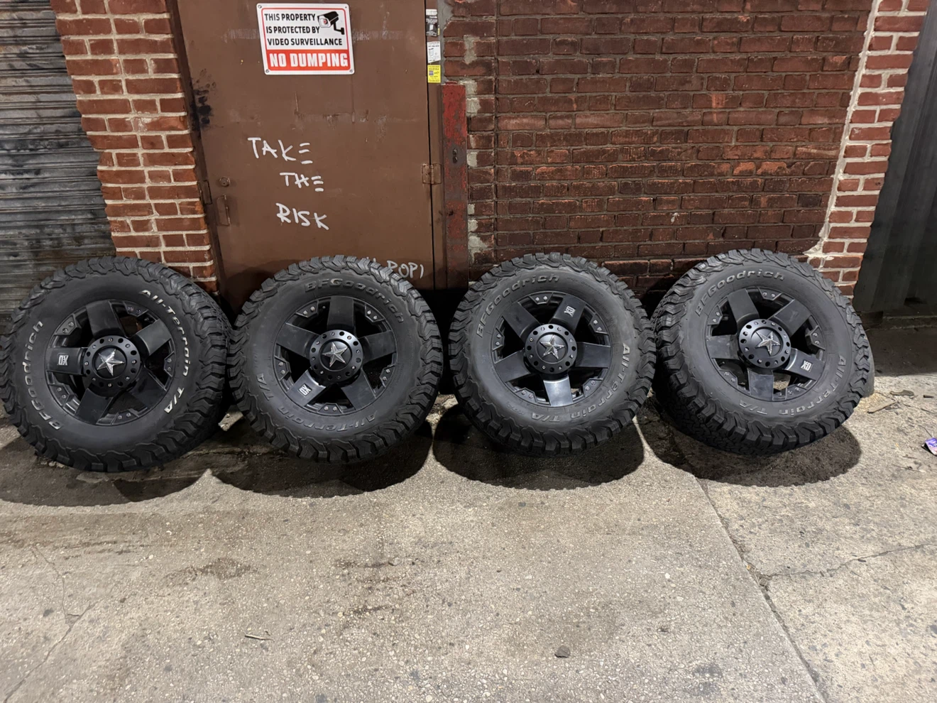 Jeep wrangler 18” wheels - photo 2