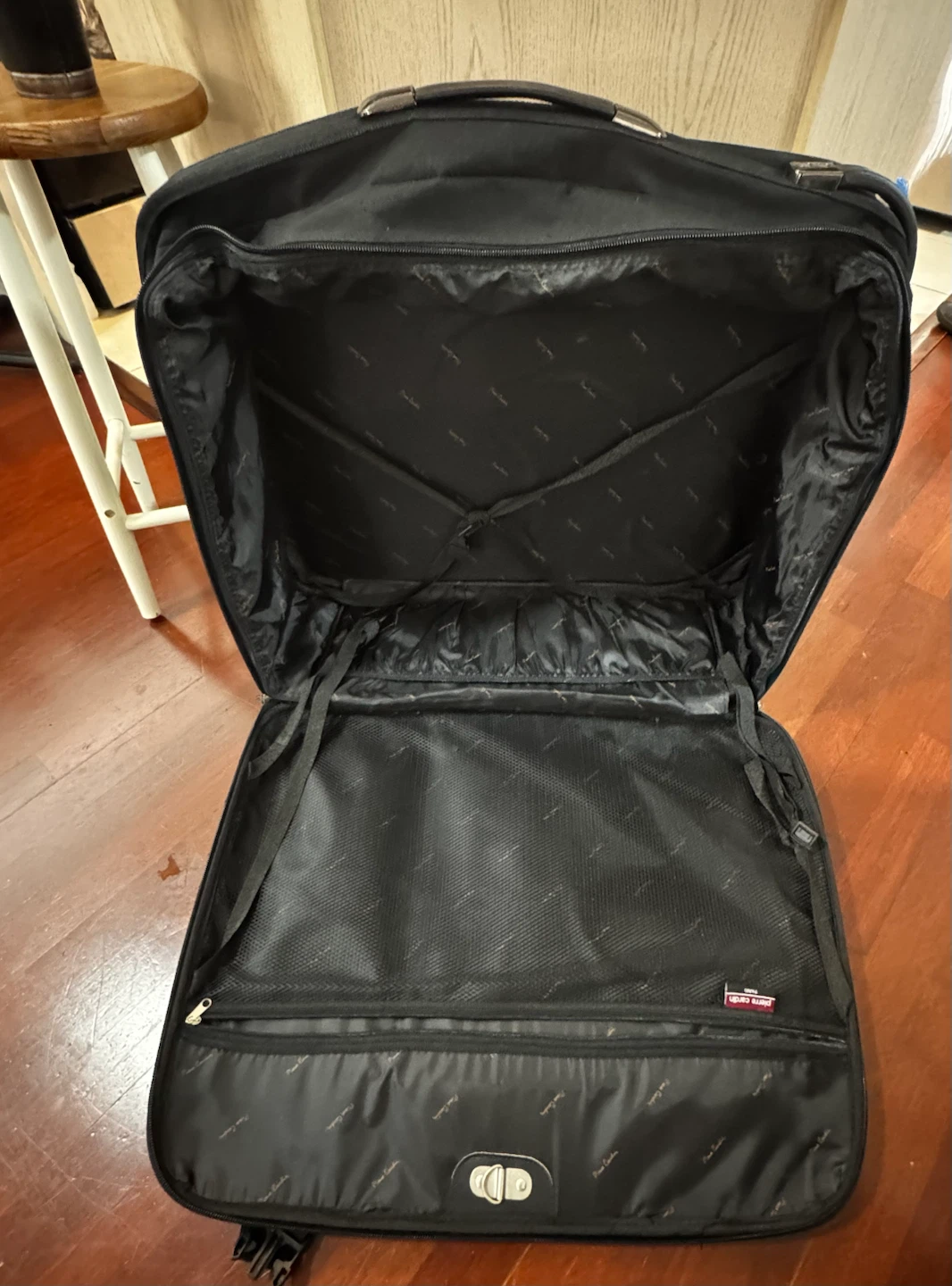 Pierre Cardin black rolling garment bag - photo 4