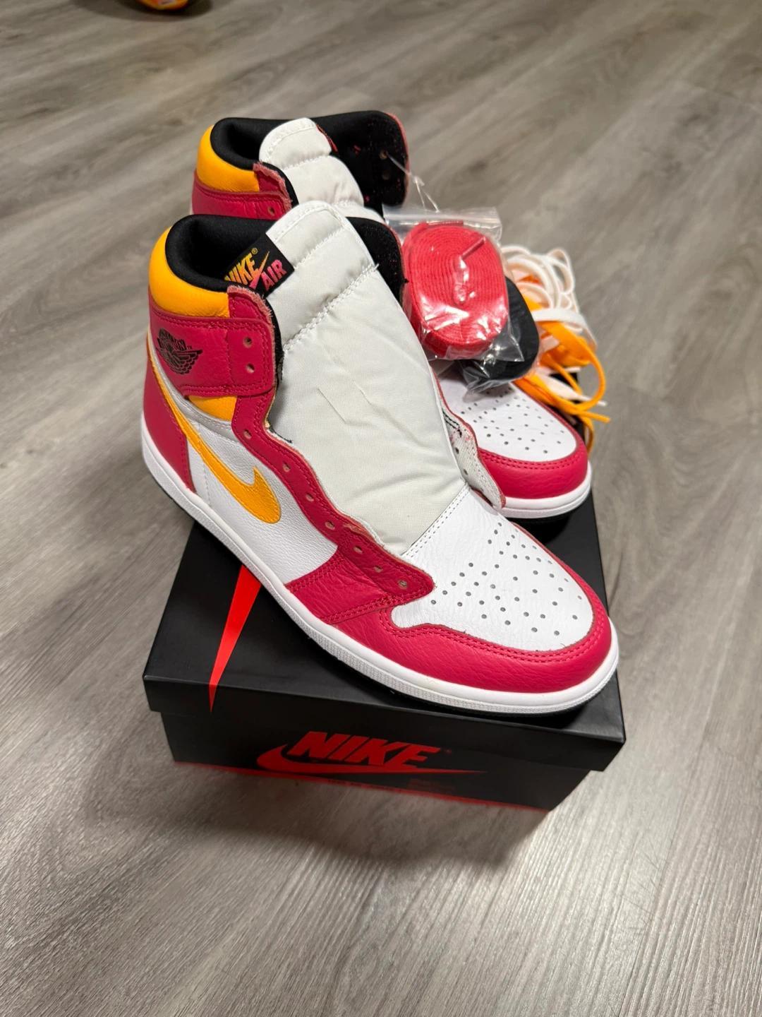 Air Jordan 1 Retro High OG “Light Fusion Red” - photo 2