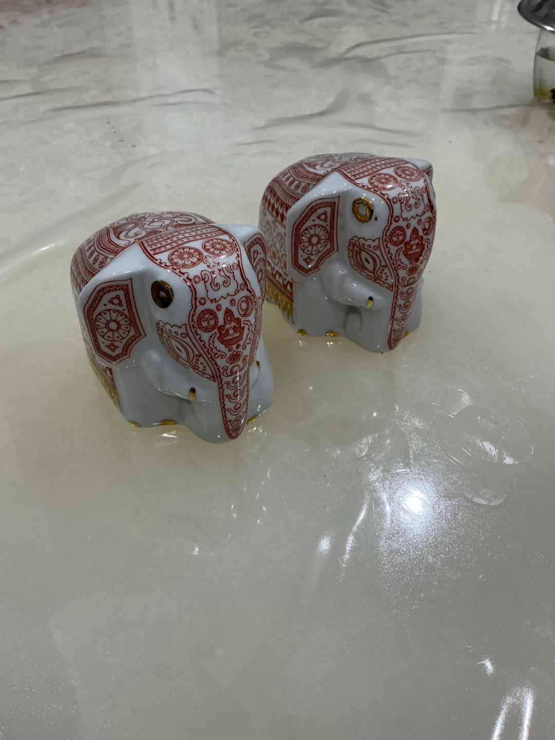 Two decorative Sri Lankan porcelain elephant figurines - photo 2