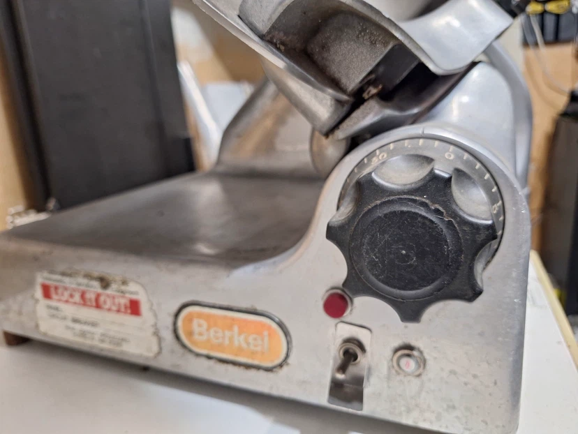Berkel Model 808 Meat Slicer - photo 5