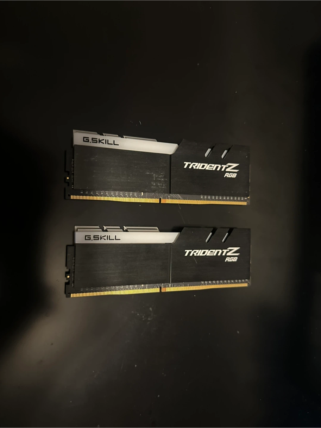 Trident-Z DDR4 3200 RGB 2x8 16 Gigs Ram READ DESCRIPTION OTO