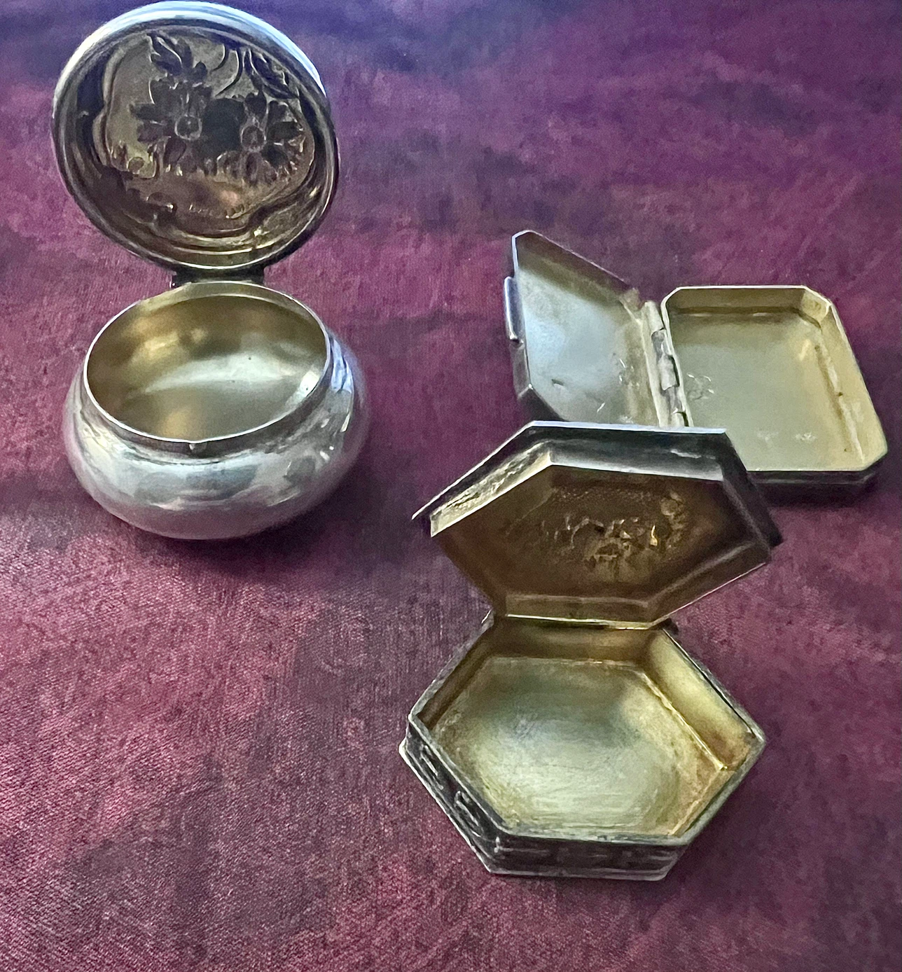 3 Antique Solid Silver Boxes: Art Nouveau, Deco, Continental. - photo 2