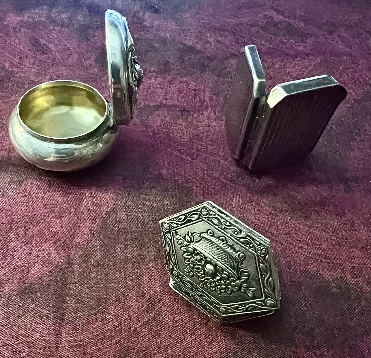 3 Antique Solid Silver Boxes: Art Nouveau, Deco, Continental. - photo 3