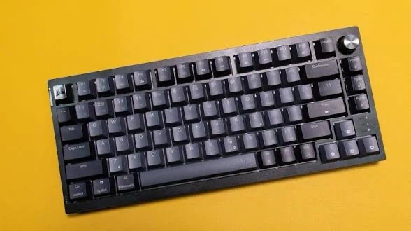 Corsair K65 Plus Wireless Mechanical Keyboard - photo 2